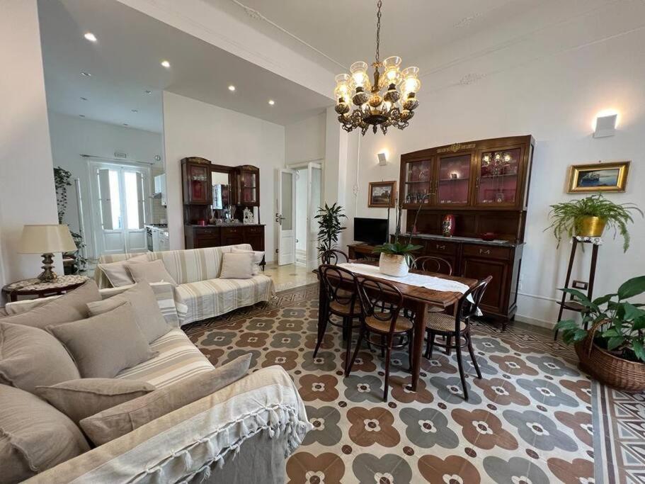 Lux Domus Apartment Bari Kültér fotó